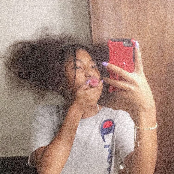 Meet your Posher, Dezzy - Picture 1 of 1